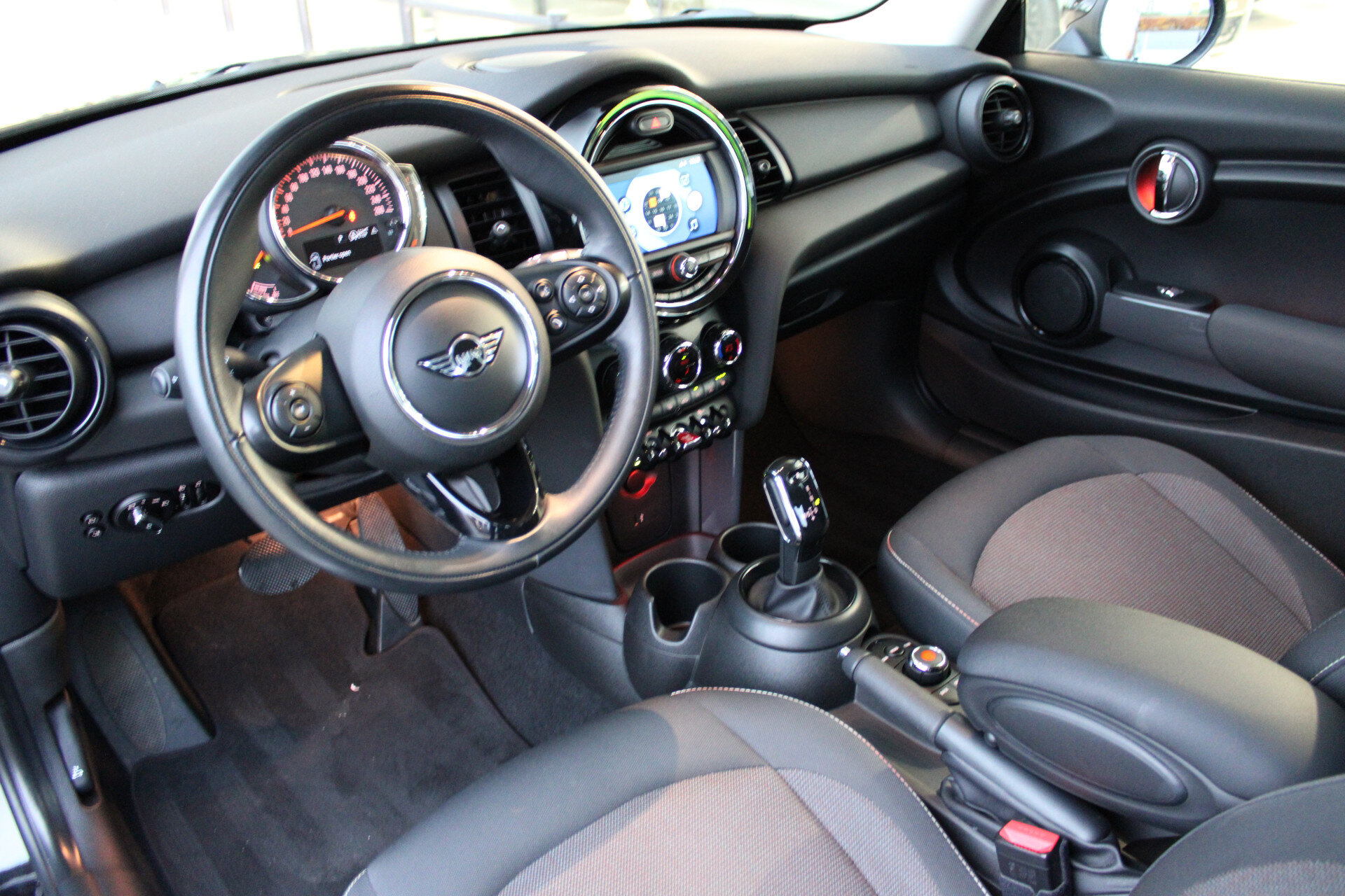 MINI Hatchback One Pepper Automaat - Afbeelding 3