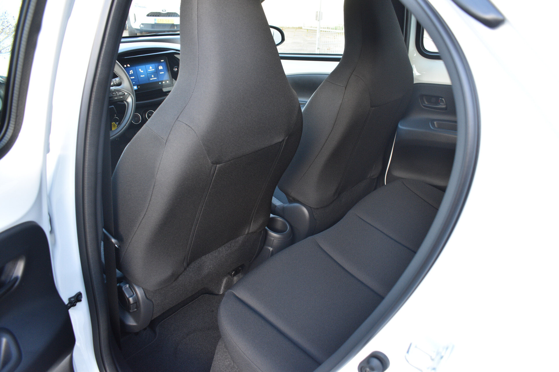 Toyota Aygo X 1.0 VVT-i MT Play Handgeschakeld 72pk - Afbeelding 4