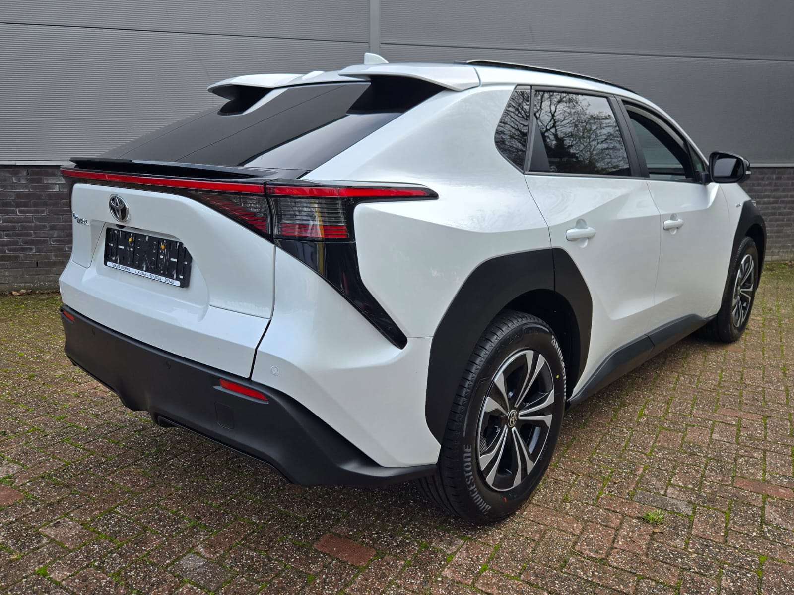 Toyota bZ4X Dynamic 71 kWh, Demonstratie Auto - Afbeelding 2