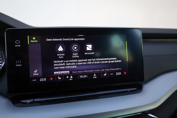 Apple Carplay/Android Auto Apple Carplay/Android Auto