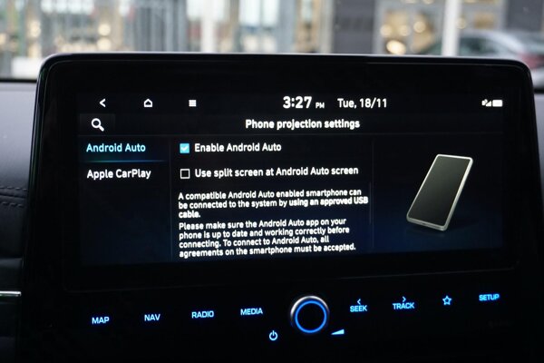 Apple Carplay/Android Auto