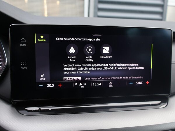 Apple Carplay/Android Auto Apple Carplay/Android Auto