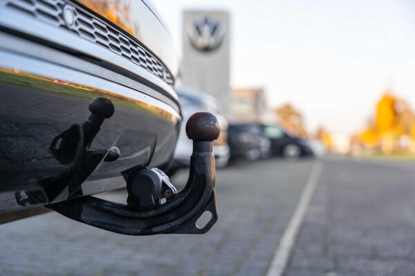 Trekhaak, elektrisch uitklapbaar Trekhaak, elektrisch uitklapbaar