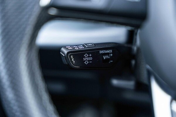 cruise control adaptief met Stop&Go cruise control adaptief met Stop&Go