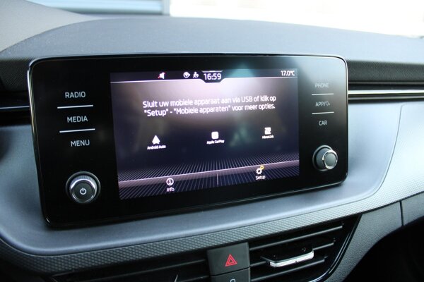 Apple Carplay/Android Auto