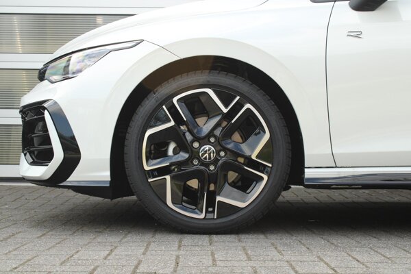 lichtmetalen velgen 6-spaaks 18"