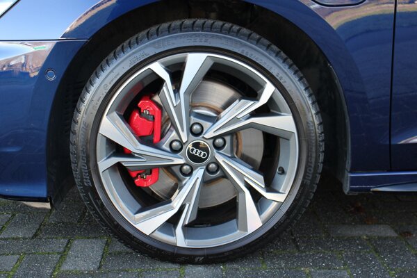 Velgen, 18 inch gegoten lichtmetaal "5-Y-spaak"-design