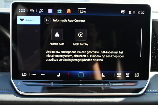 Apple Carplay/Android Auto