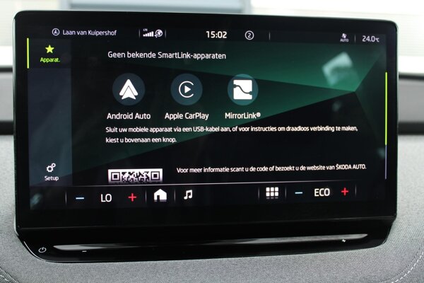 Apple Carplay/Android Auto Apple Carplay/Android Auto