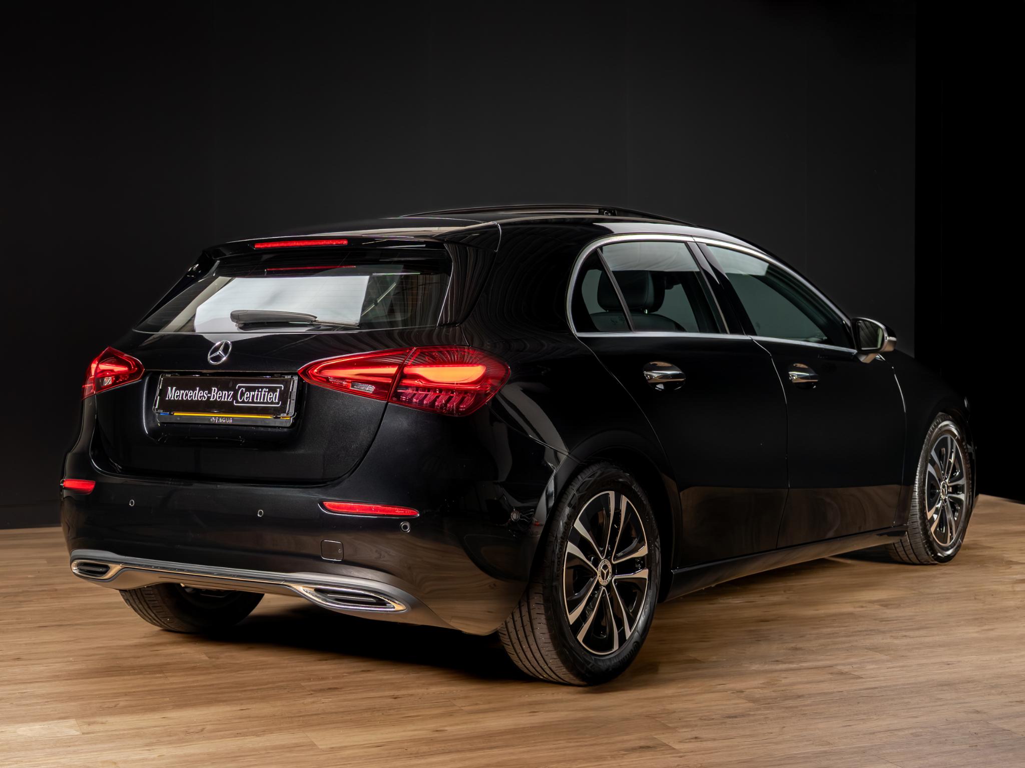 Mercedes-Benz A-Klasse Hatchback 180 Luxury Line - Afbeelding 2