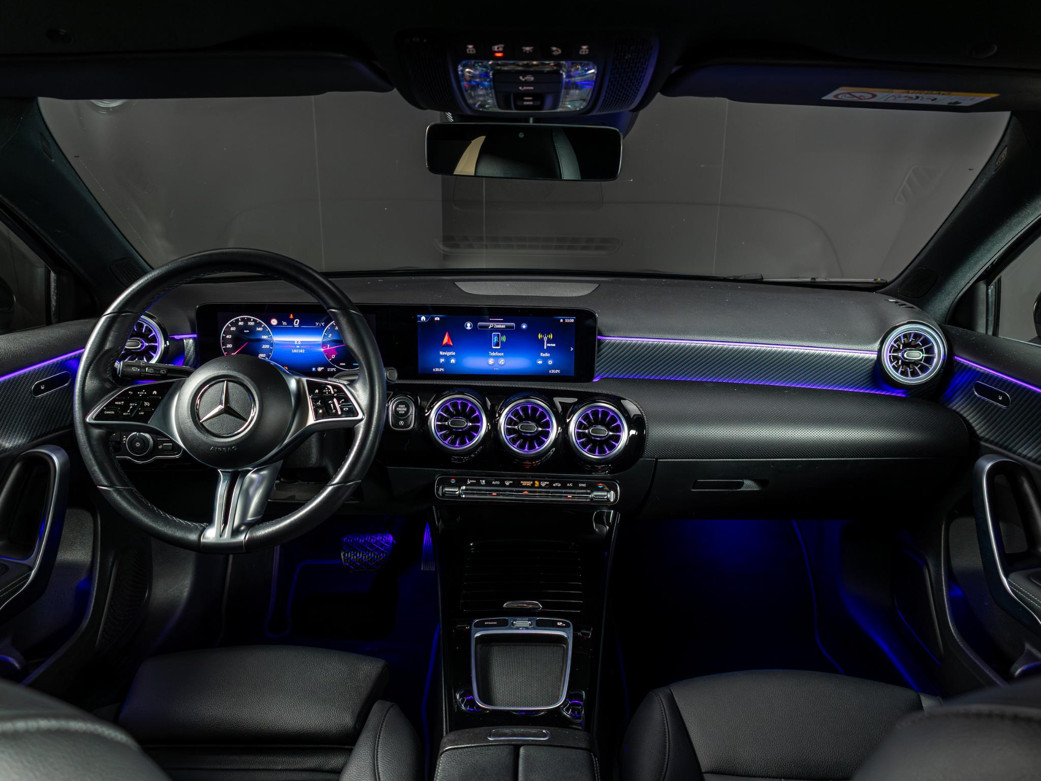 Mercedes-Benz A-Klasse Hatchback 180 Luxury Line - Afbeelding 3