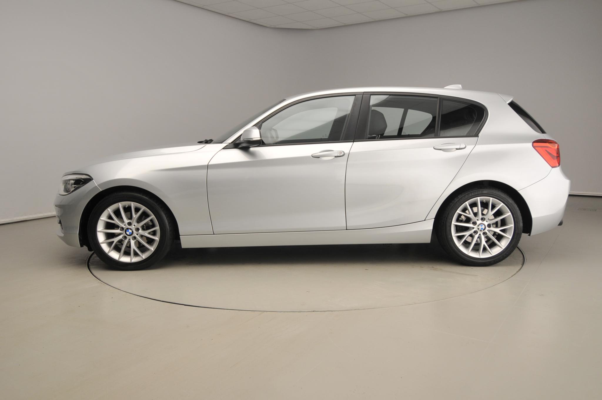 BMW 1 Serie 5-deurs 118i - Afbeelding 2