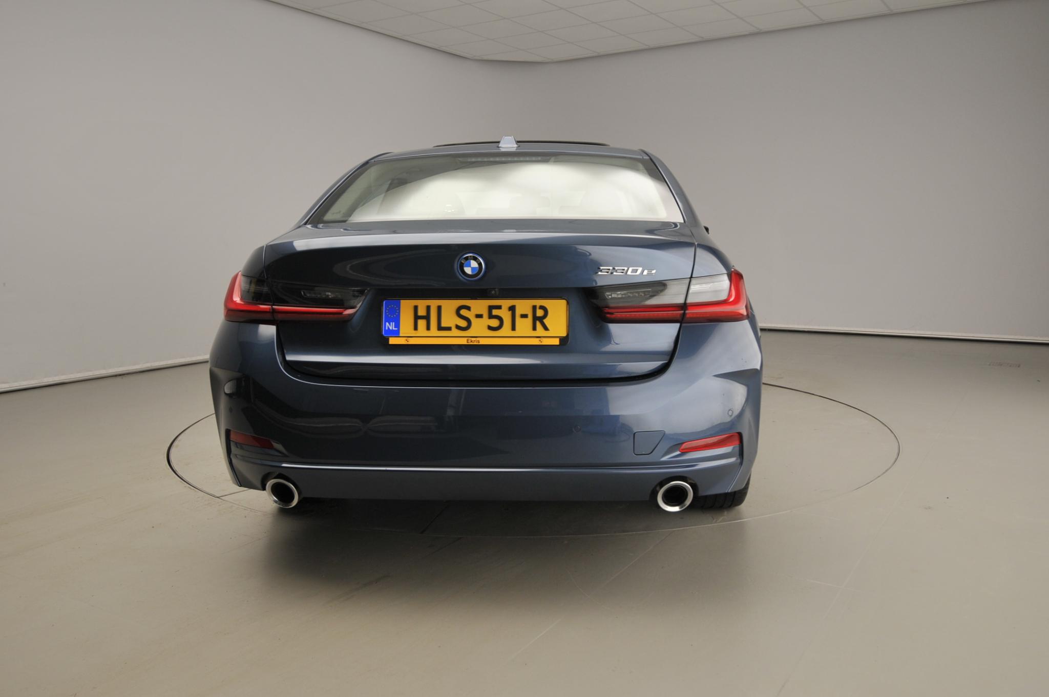 BMW 3 Serie Sedan 330e - Afbeelding 3
