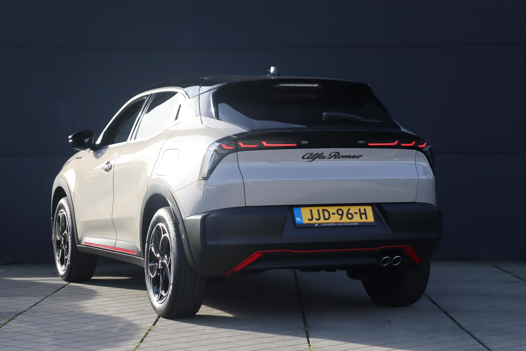 Alfa Romeo Junior 1.2 Turbo Hybrid Ibrida Speciale - Afbeelding 3