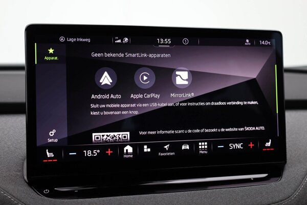 Apple Carplay/Android Auto Apple Carplay/Android Auto