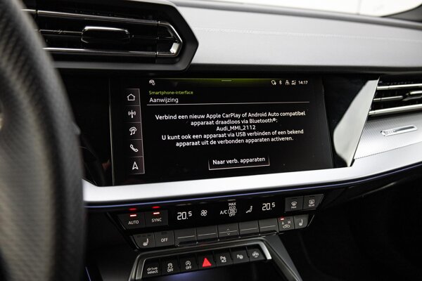 Apple Carplay/Android Auto Apple Carplay/Android Auto