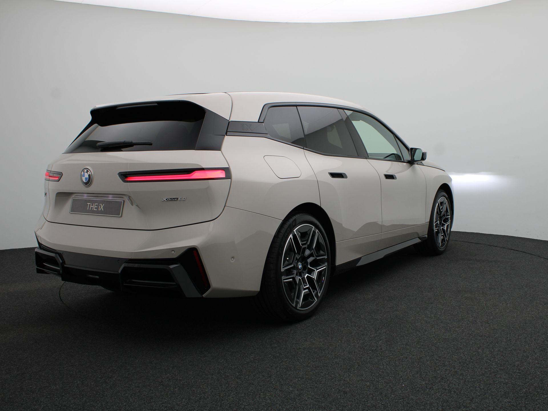BMW iX xDrive60 - Afbeelding 2
