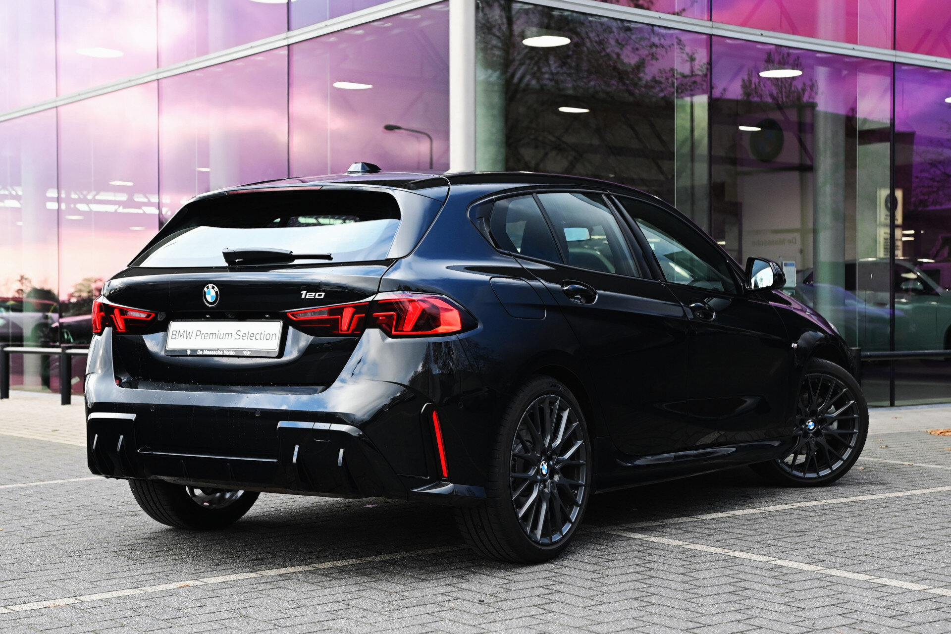 BMW 1 Serie 120 M Sport Automaat - Afbeelding 2