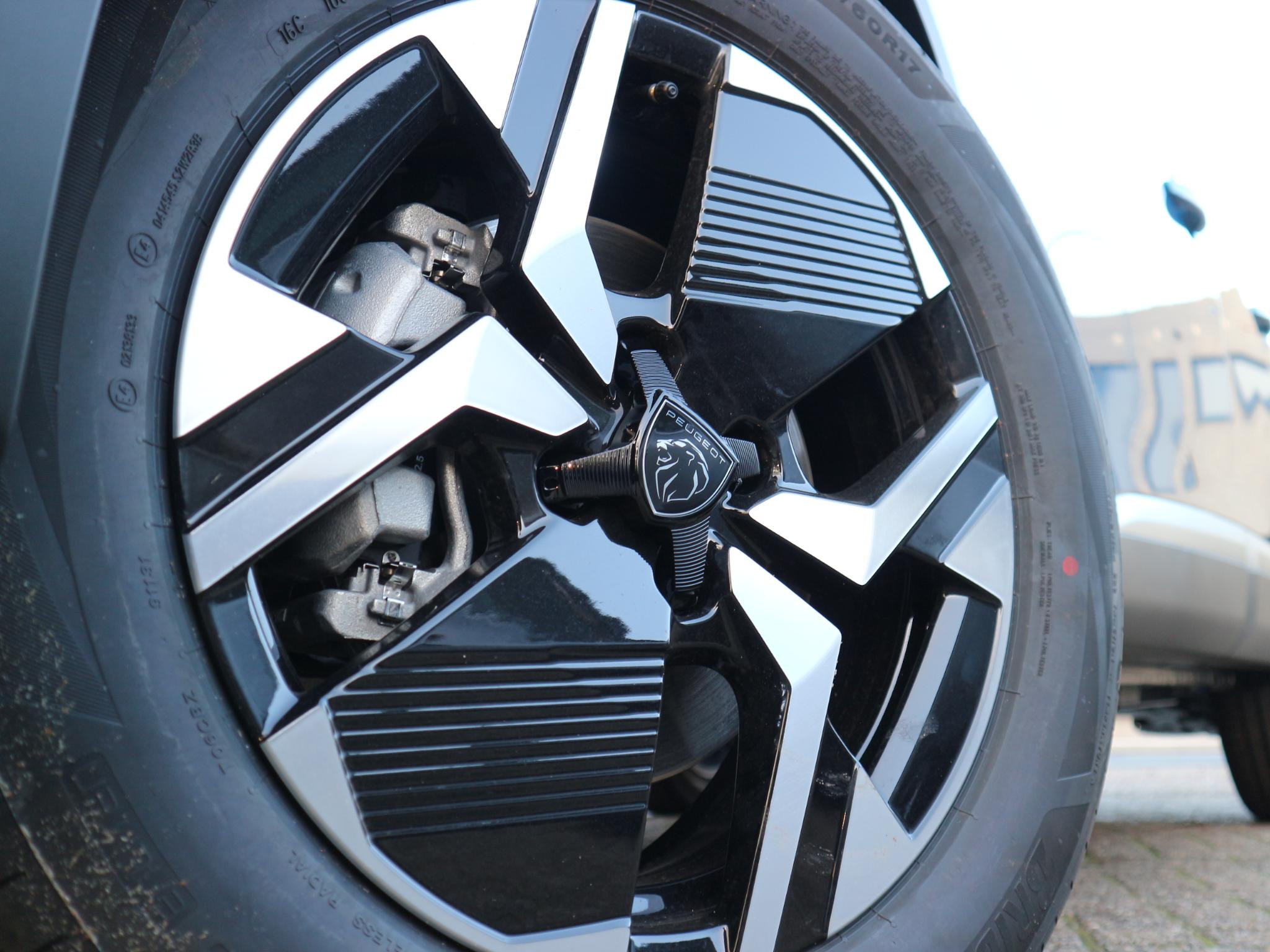 Peugeot 2008 1.2 Hybrid 145 GT - Afbeelding 4