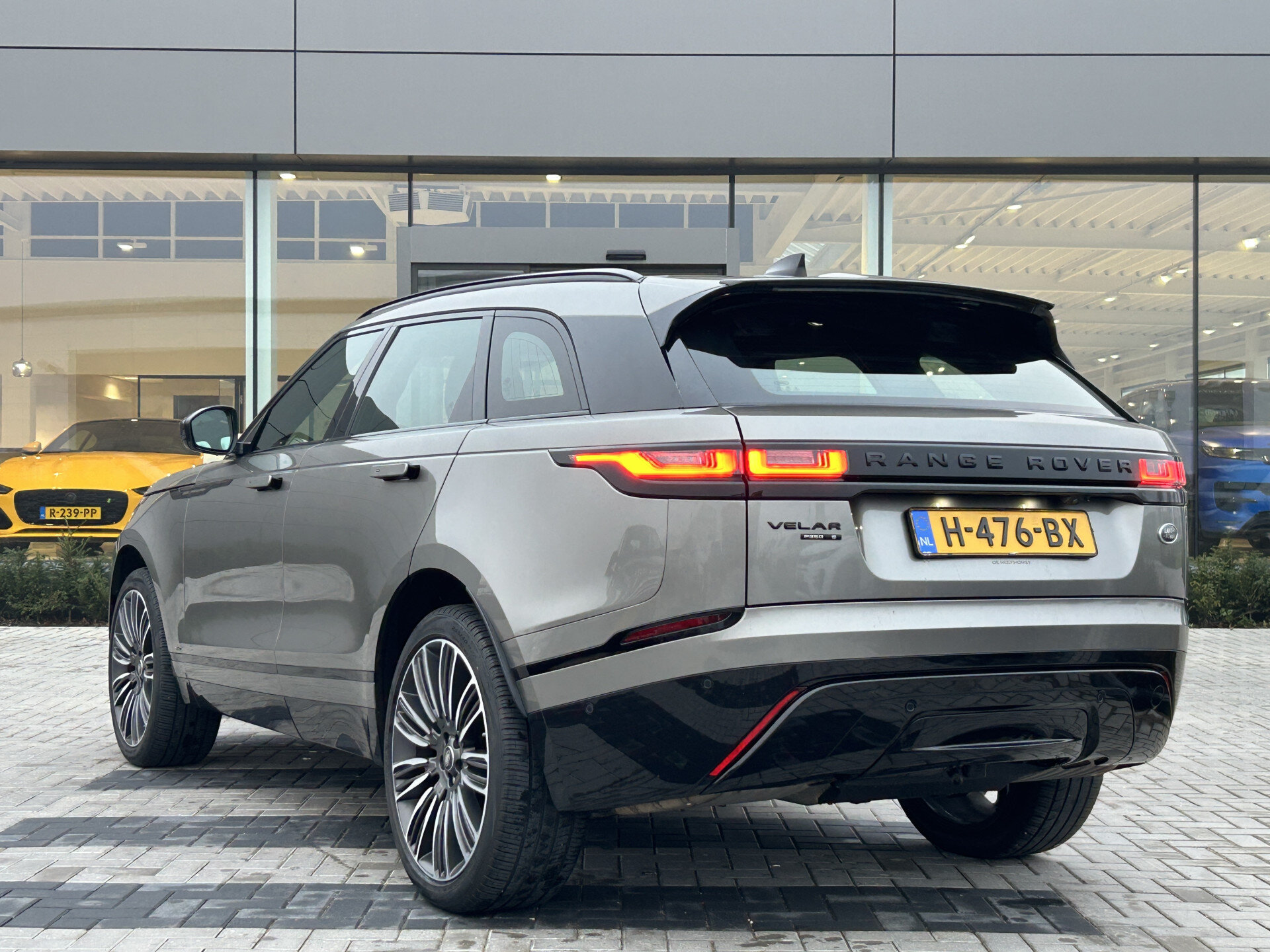 Land Rover Range Rover Velar P250 250pk AWD R-Dynamic Carbon Edition - Afbeelding 5