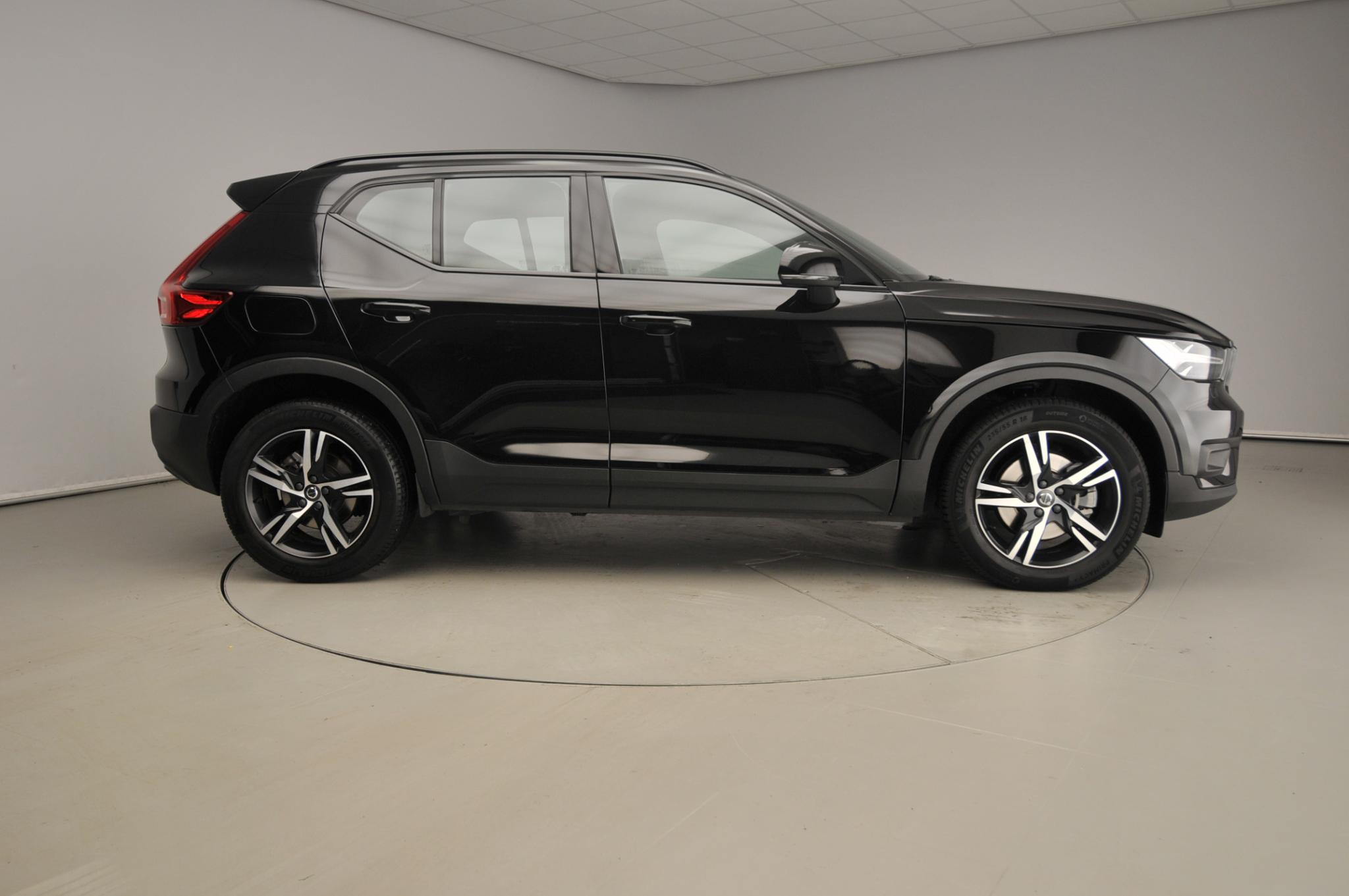 Volvo XC40 2.0 B4 Inscription - Bild 4