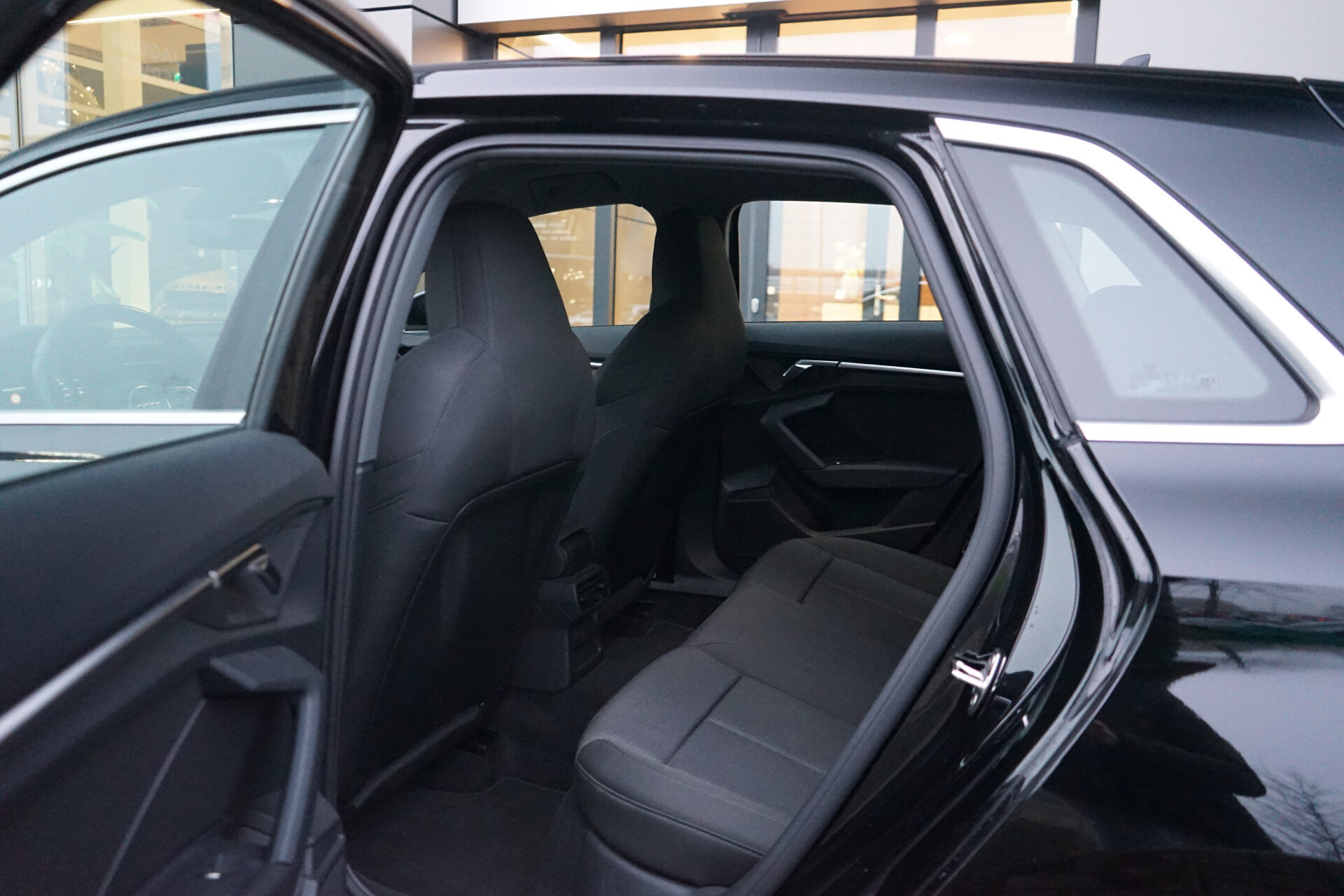 Audi A3 Sportback 30 TFSI Business edition - Afbeelding 5
