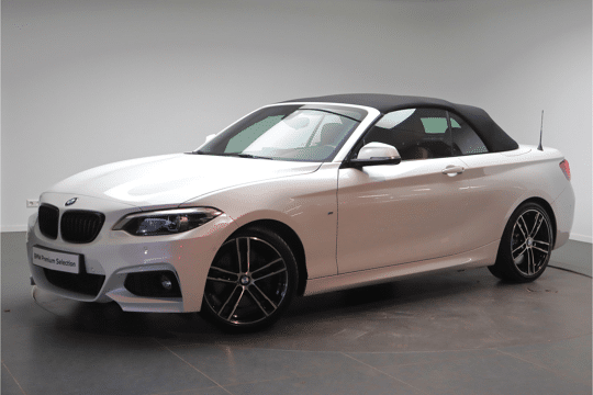 BMW 2 Serie Cabrio 220i High Executive M Sport Automaat