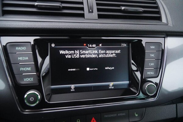 Apple Carplay/Android Auto