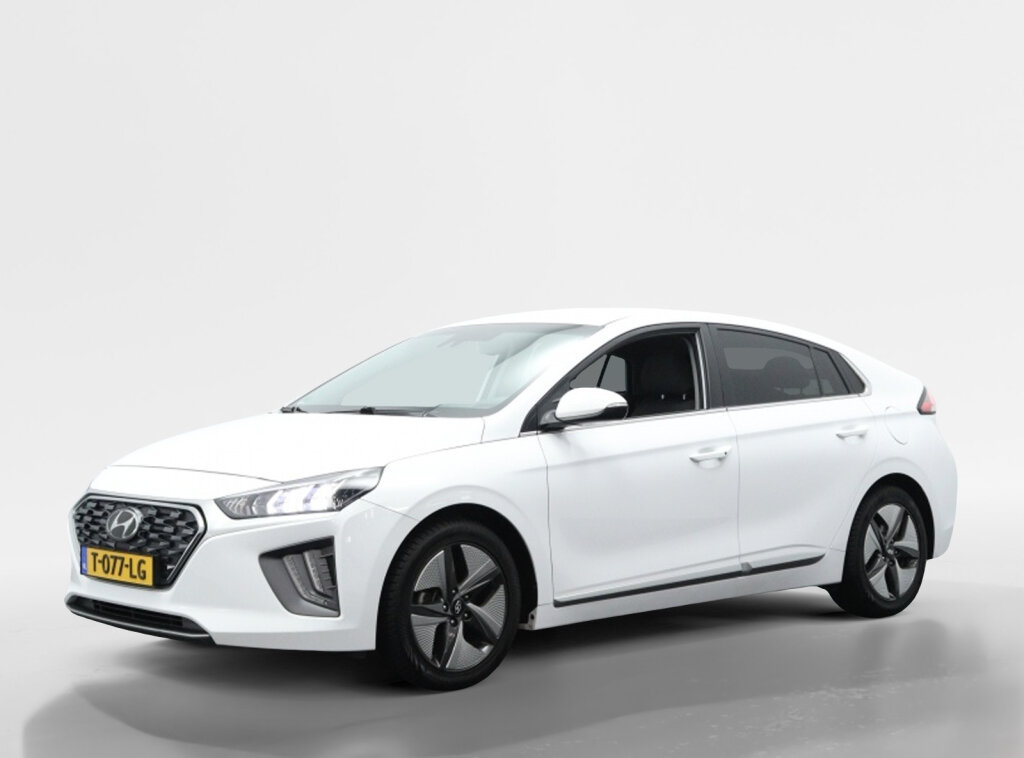 Hyundai IONIQ 1.6 GDi Comfort + | Navigatie | Camera | Premium audio | Cruise
