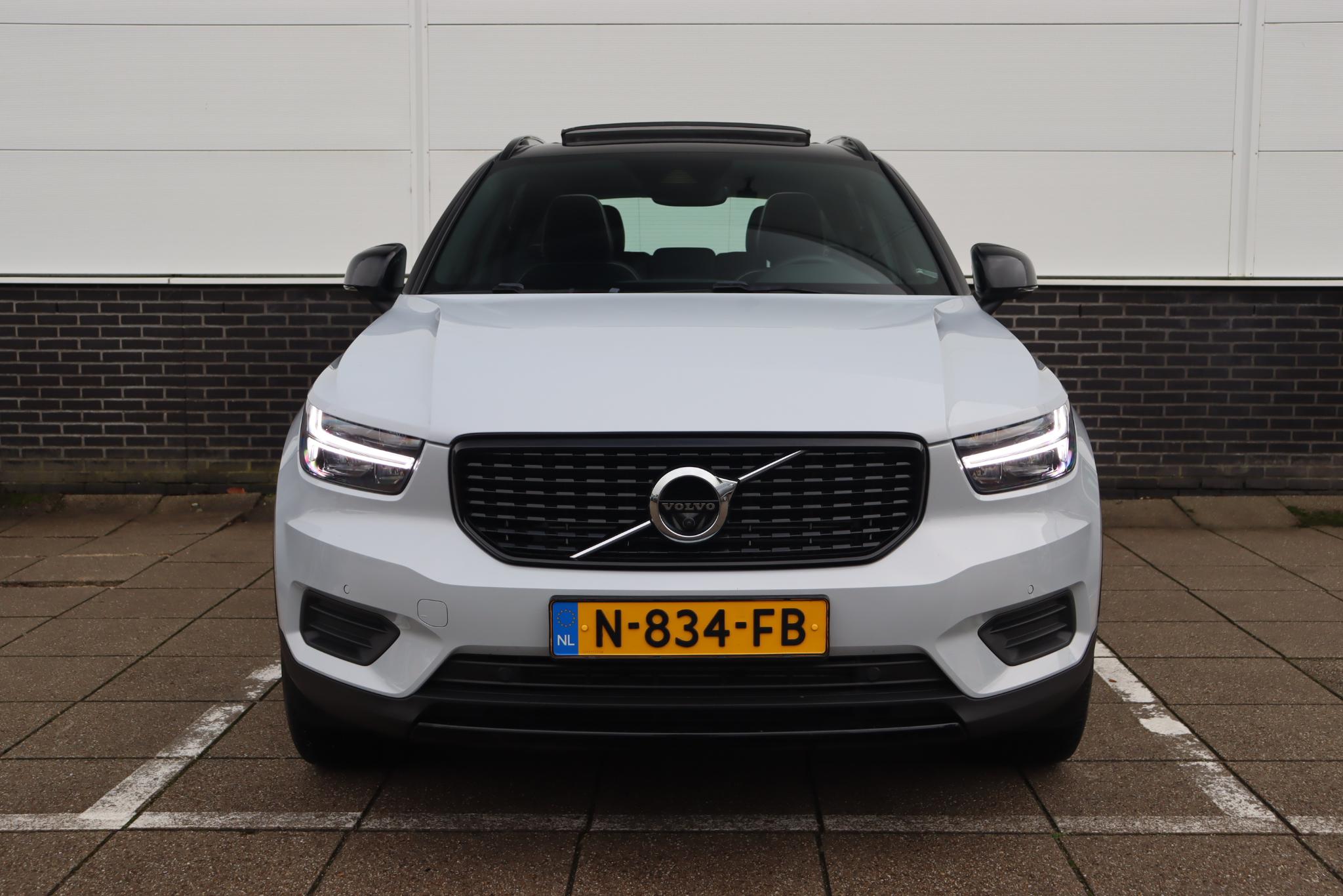 Volvo XC40 1.5 T4 Recharge R-Design - Afbeelding 2