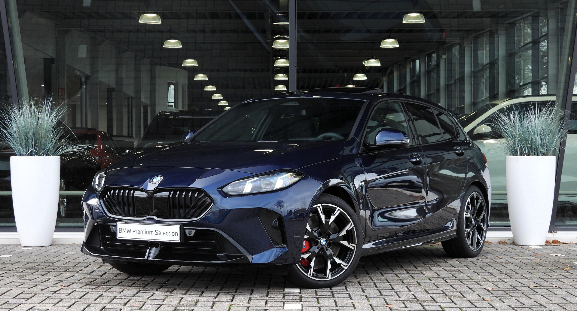 BMW 1 Serie 123 xDrive High Executive M Sport Automaat