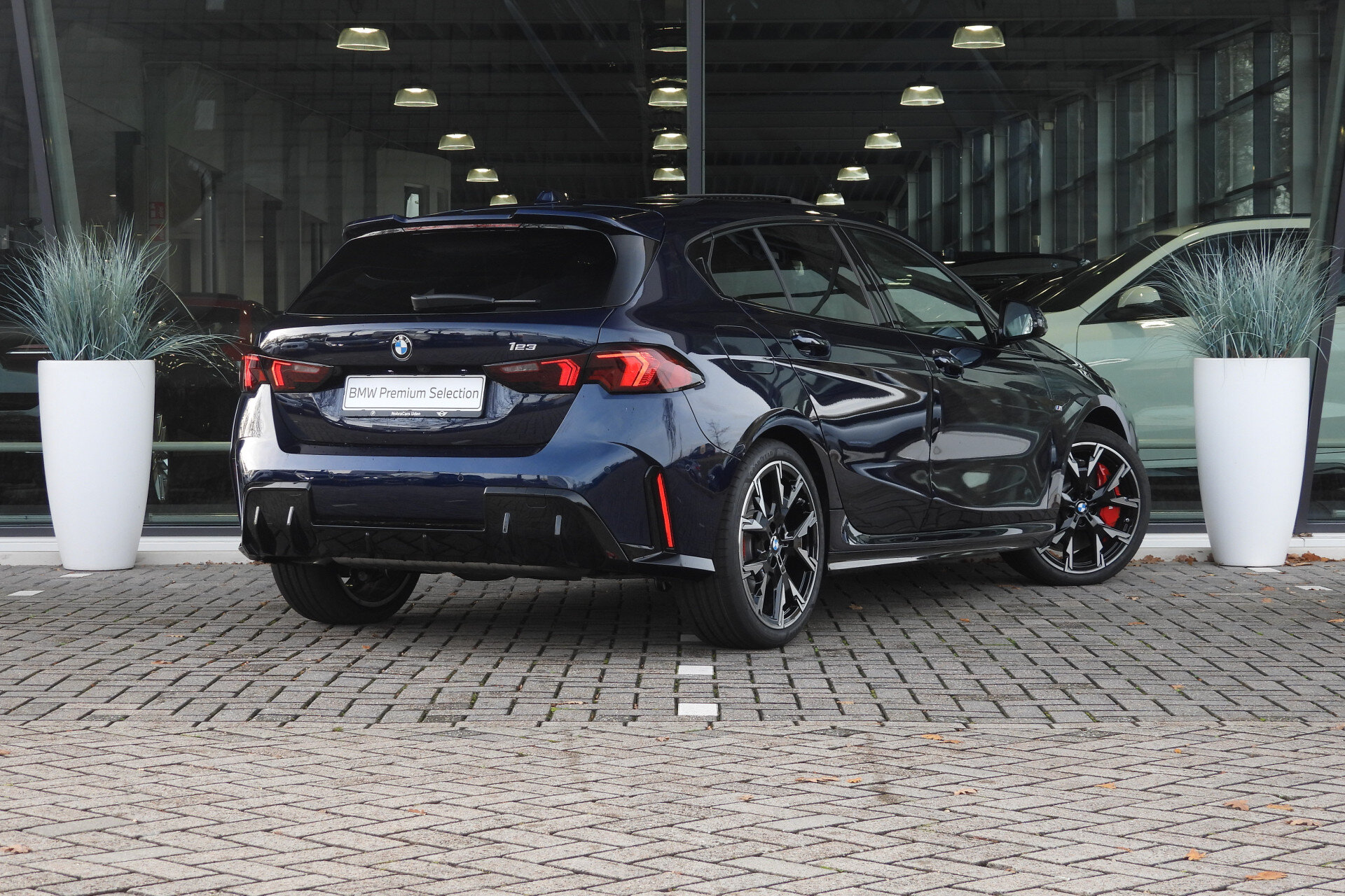 BMW 1 Serie 123 xDrive High Executive M Sport Automaat - Afbeelding 4