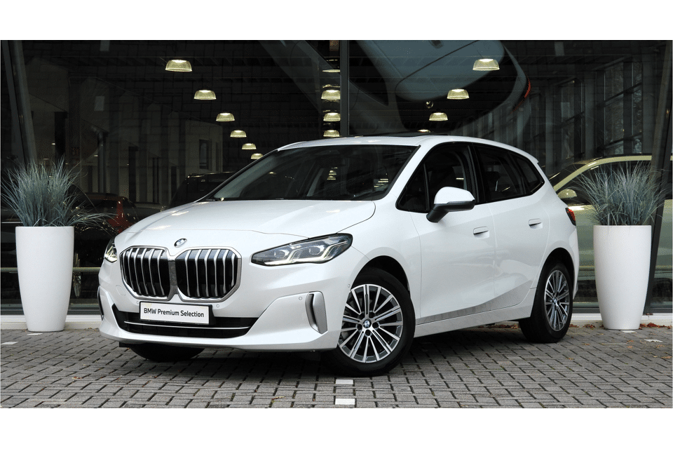 BMW 2 Serie Active Tourer 220i Luxury Line Automaat - Afbeelding 1
