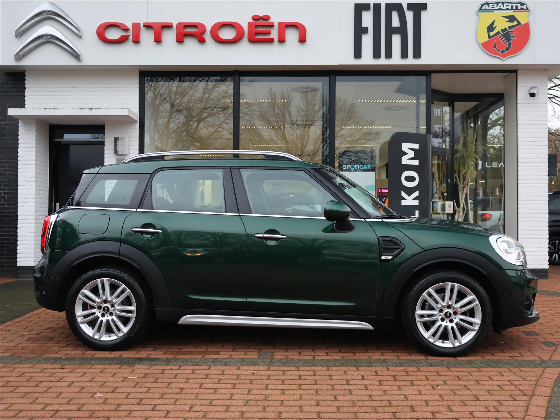 MINI Countryman (f60) 1.5 102PK Automaat One Chili, Rijklaarprijs | Navigatie | Stoelverwarming | 18 inch wielen | Comfortstoelen - Afbeelding 3