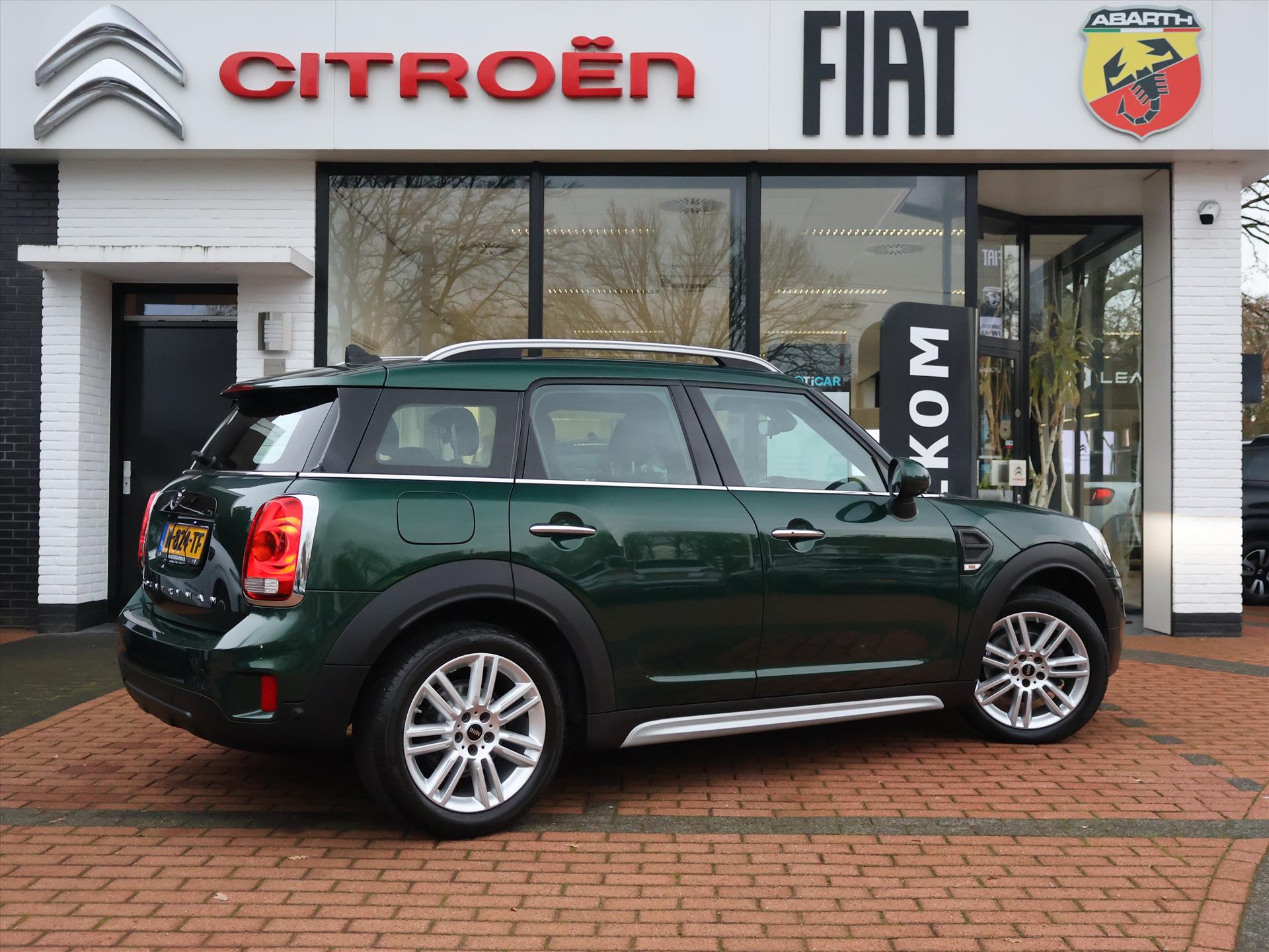 MINI Countryman (f60) 1.5 102PK Automaat One Chili, Rijklaarprijs | Navigatie | Stoelverwarming | 18 inch wielen | Comfortstoelen - Afbeelding 4