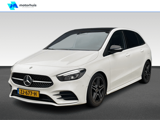 Mercedes-Benz B-Klasse B180 136PK AUTOMAAT SOLUTION AMG PANO WIDESCREEN LED CAMERA WINTERPACK TREKHAAK