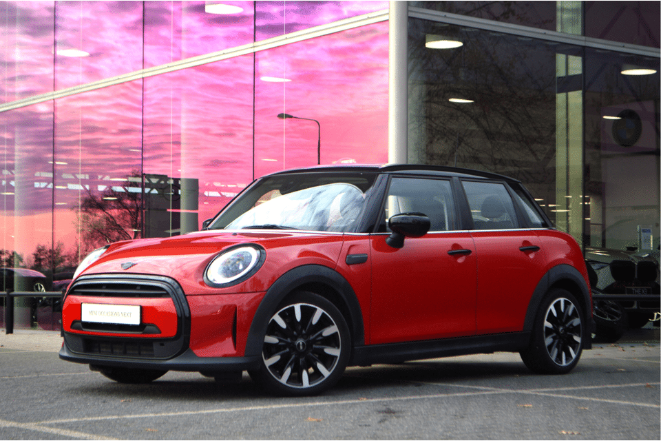 MINI Hatchback Cooper Classic - Afbeelding 1