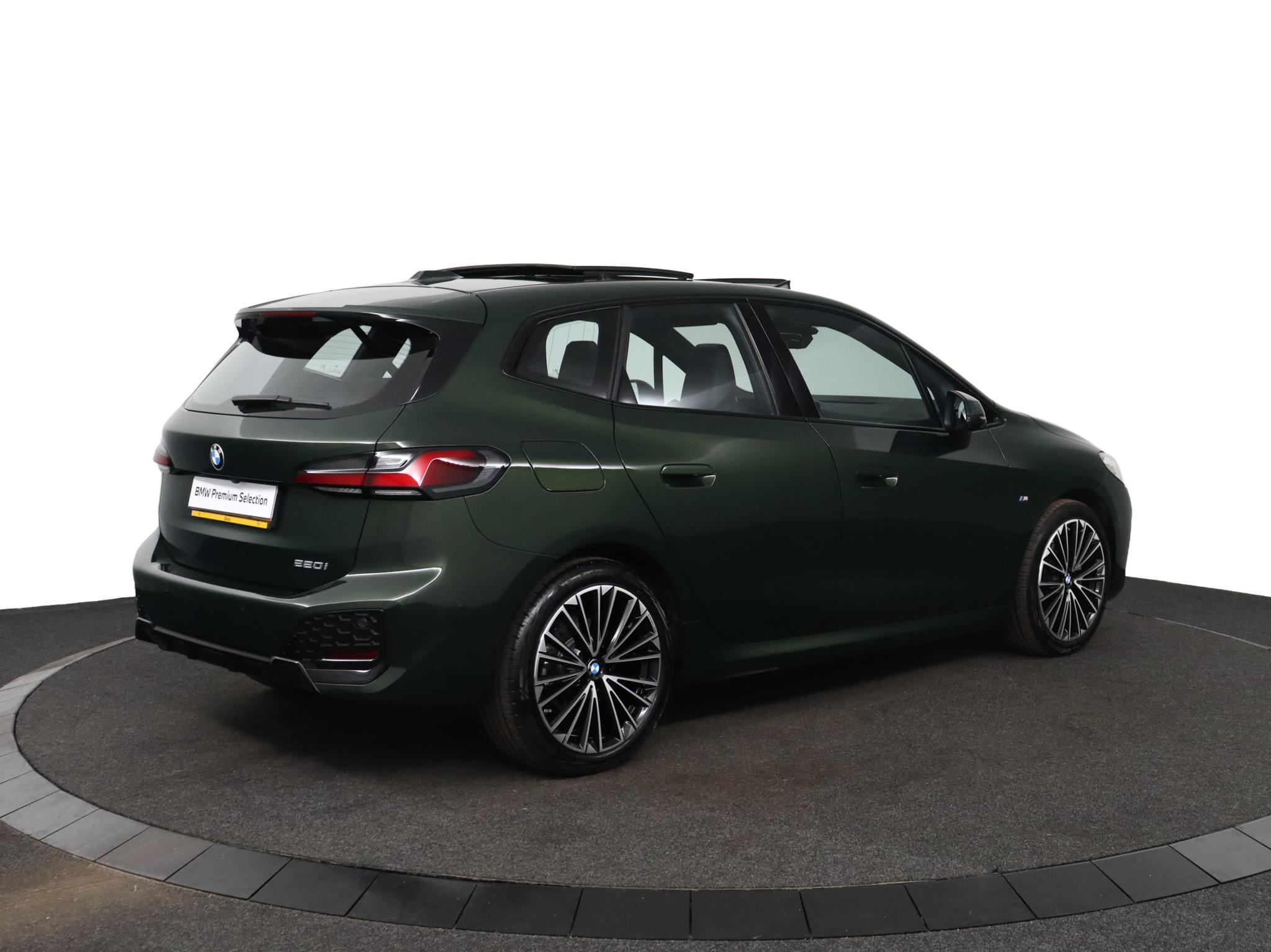 BMW 2 Serie Active Tourer 220i - Afbeelding 2