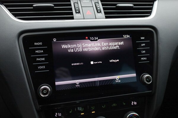 Apple Carplay/Android Auto