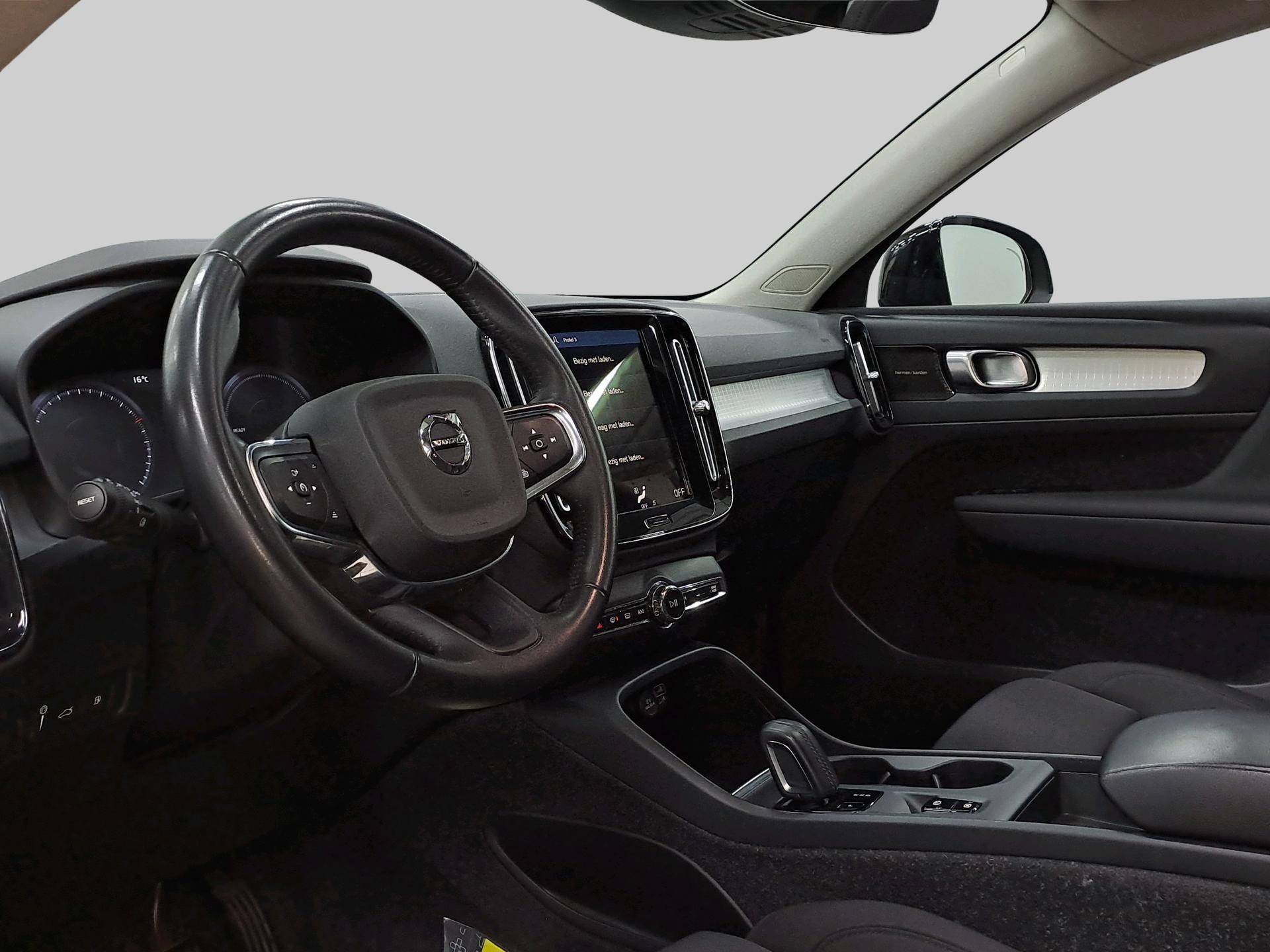 Volvo XC40 T4 Twin Engine PHEV 211PK AUTOMAAT R-DESIGN PANO HARMAN SOUND FULL LED NAVI - Afbeelding 4