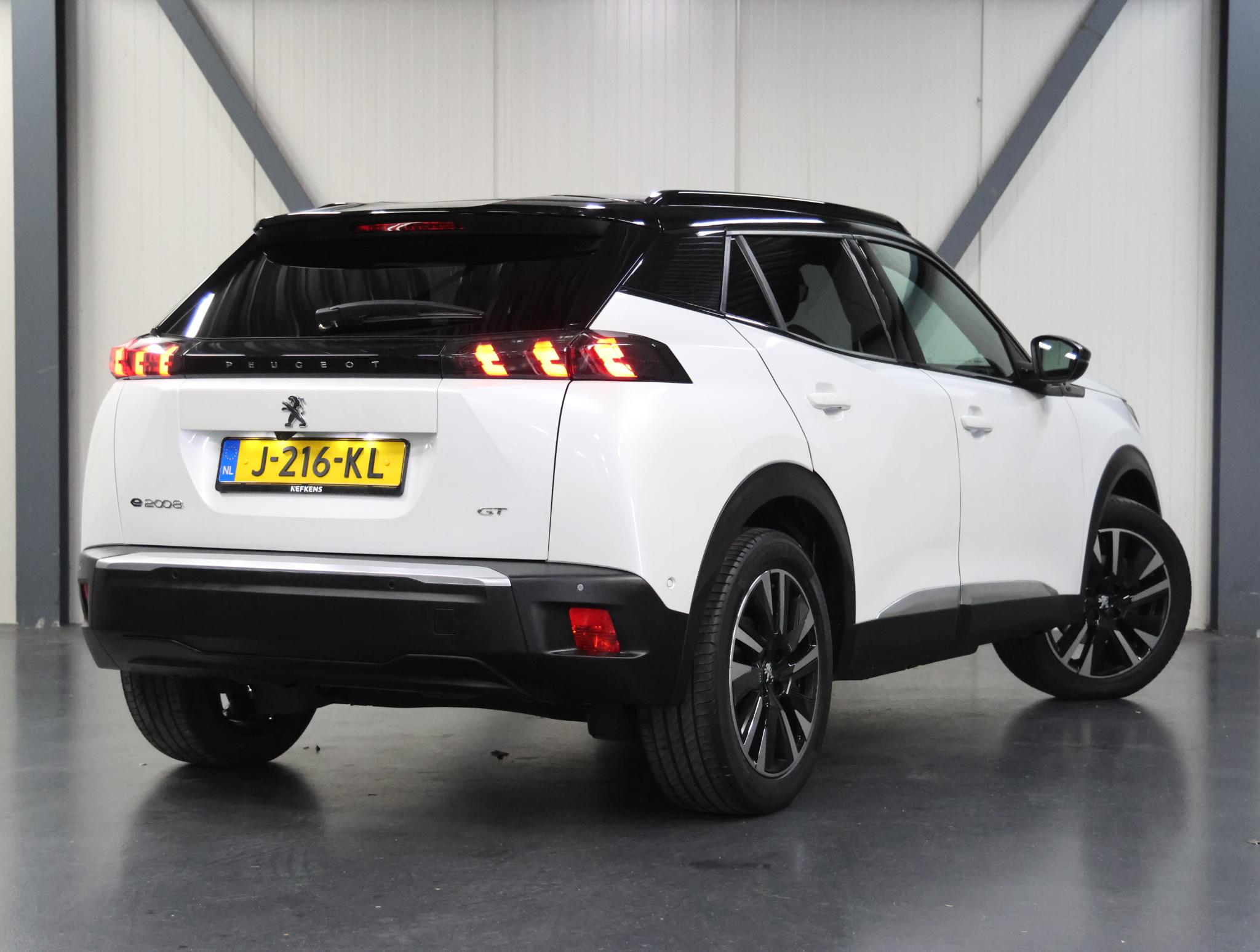 Peugeot e-2008 GT 50kWh 136PK - Afbeelding 3