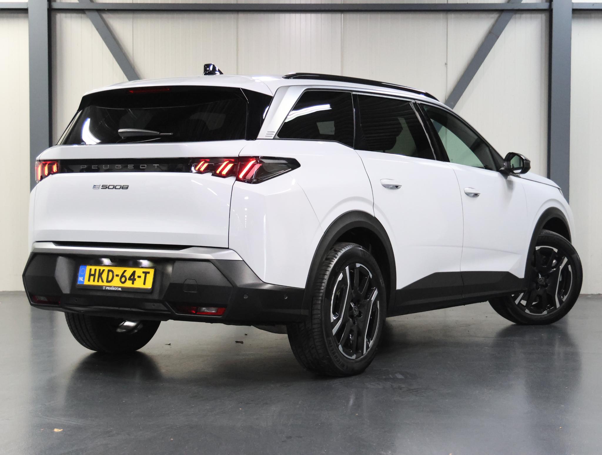 Peugeot e-5008 Allure Avantage 73 kWh 210PK - Afbeelding 3