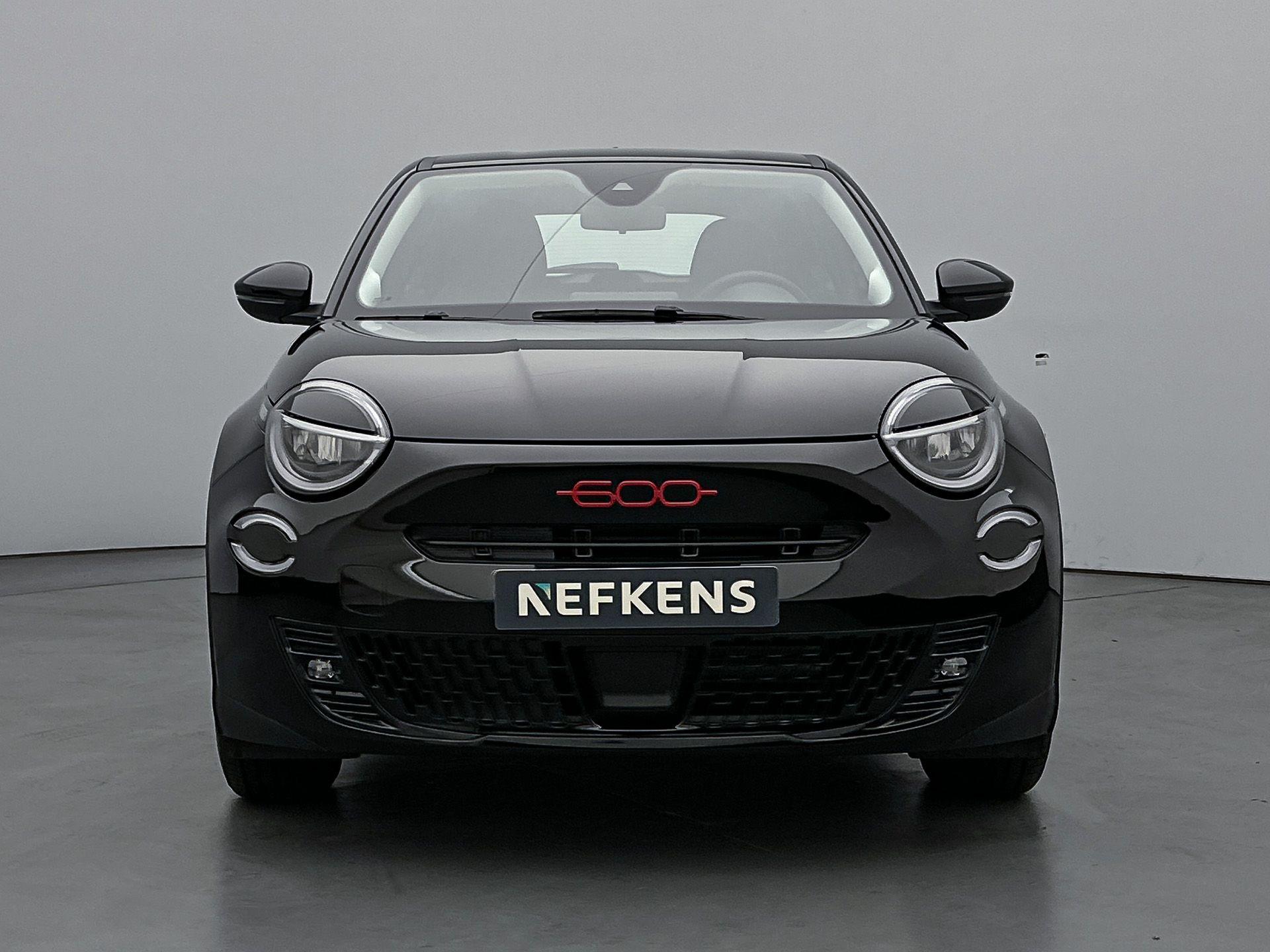 Fiat 600e EV RED 54 kWh 156 pk - Afbeelding 3