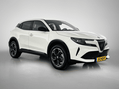 Alfa Romeo Junior 1.2 Ibrida Q4 145pk Automaat - Afbeelding 2