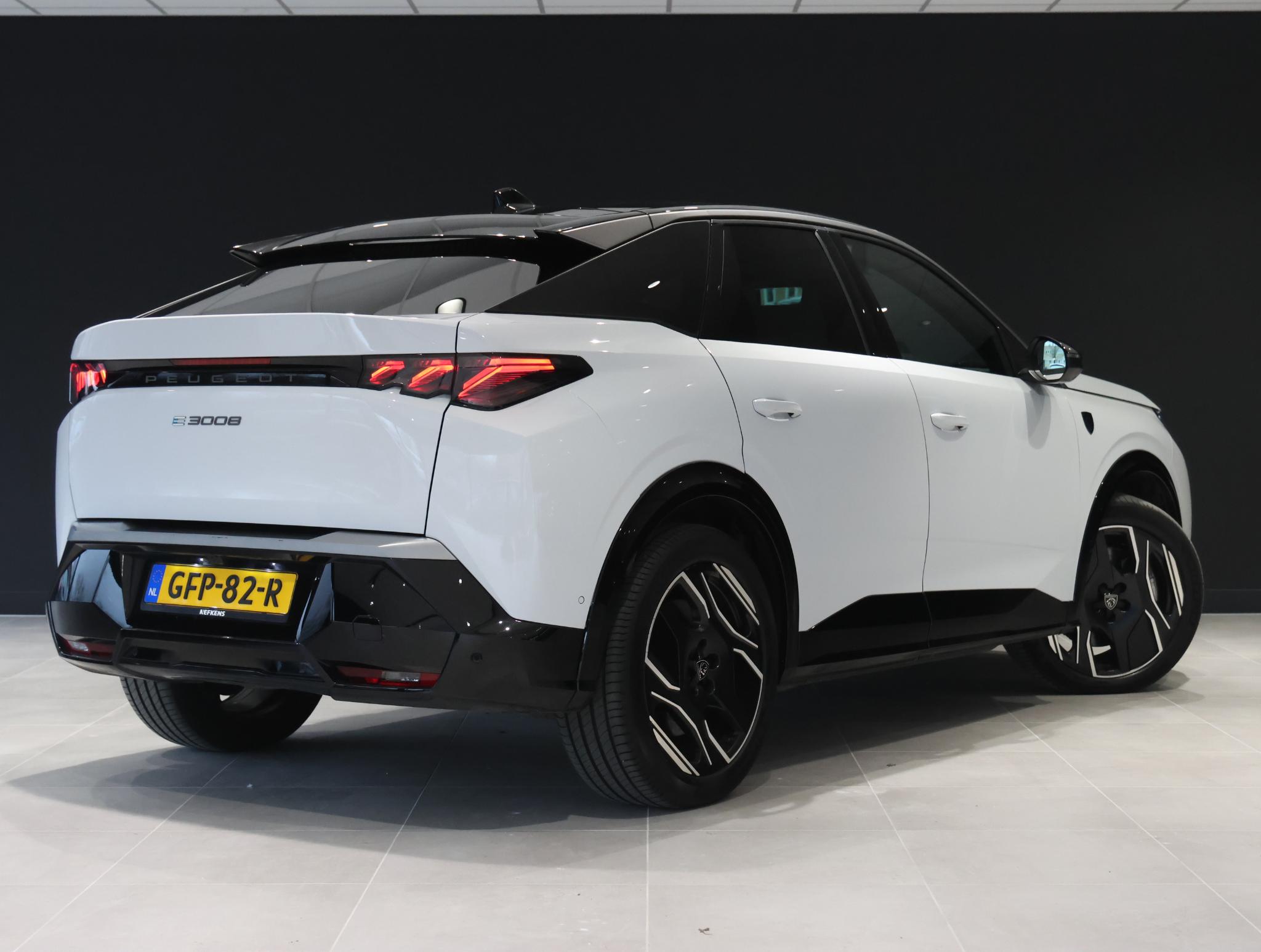 Peugeot e-3008 SUV GT 73 kWh - Afbeelding 3