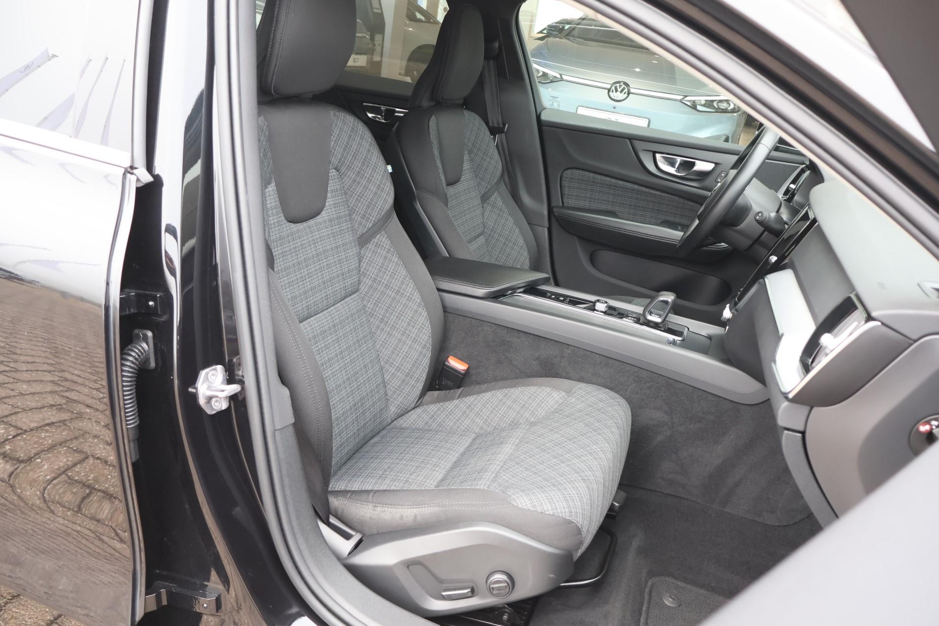 Volvo V60 2.0 B3 163pk AUT Momentum Business - Afbeelding 4