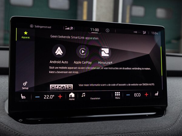 Apple Carplay/Android Auto Apple Carplay/Android Auto