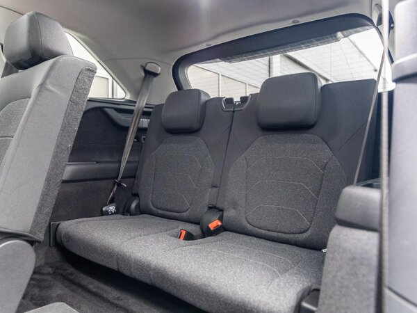 2 stoelen op derde rij