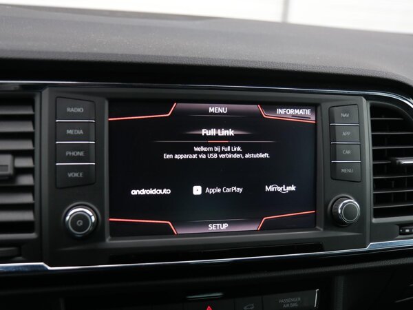 Apple Carplay/Android Auto