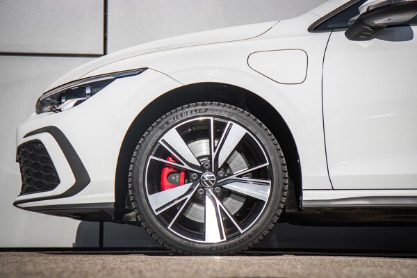 lichtmetalen velgen 18"